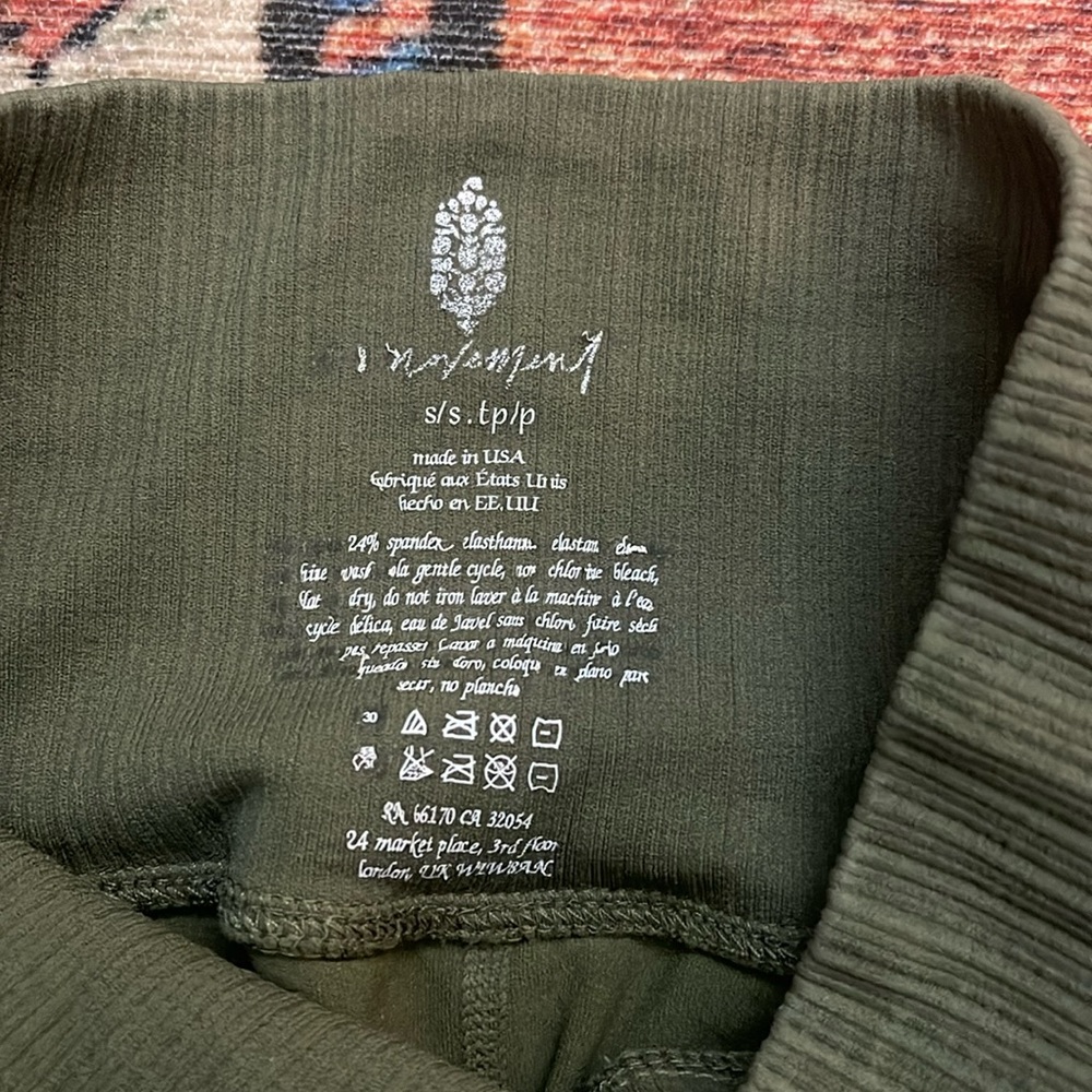Free People High-Rise 7/8 Good Karma Leggings. XS/S - Picture 8 of 11